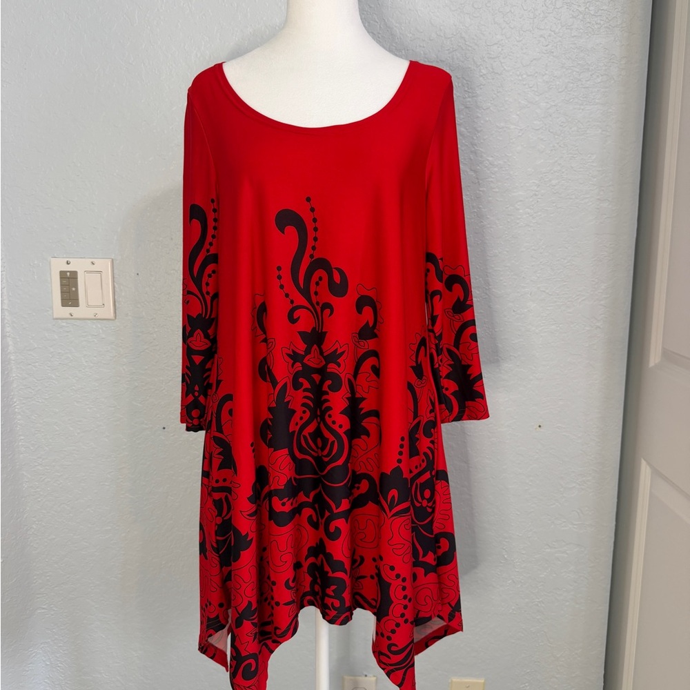 White Mark Red and Black/Deep Navy Tunic Top